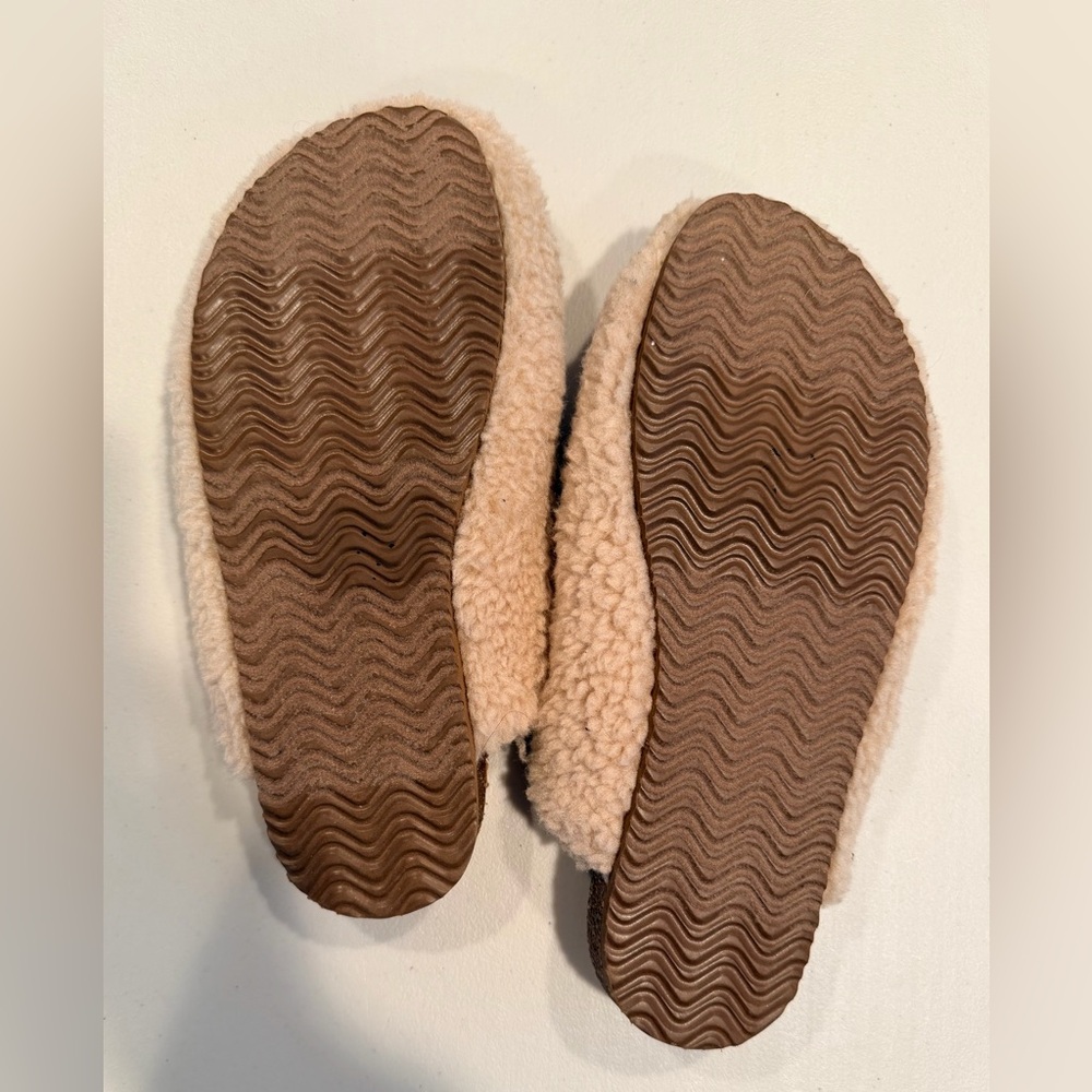 J.Crew | Sherpa Clog Slippers. Size: 8 - Picture 11 of 14